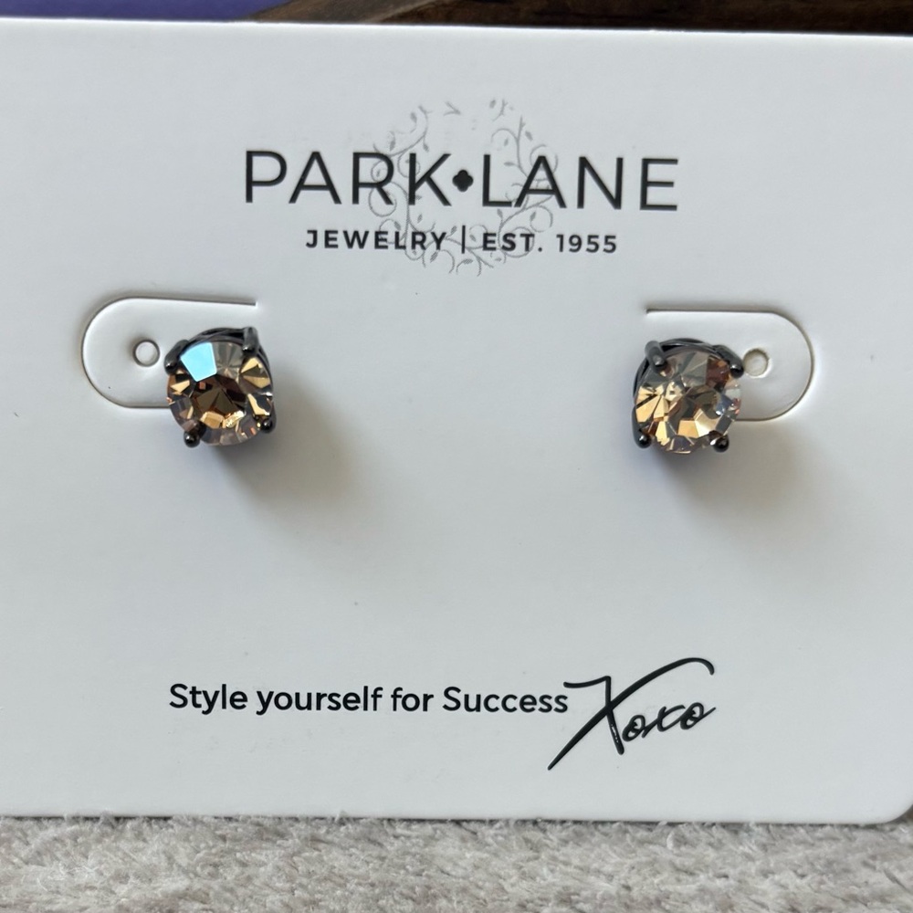 Park Lane 3 carat glow Stud Earrings